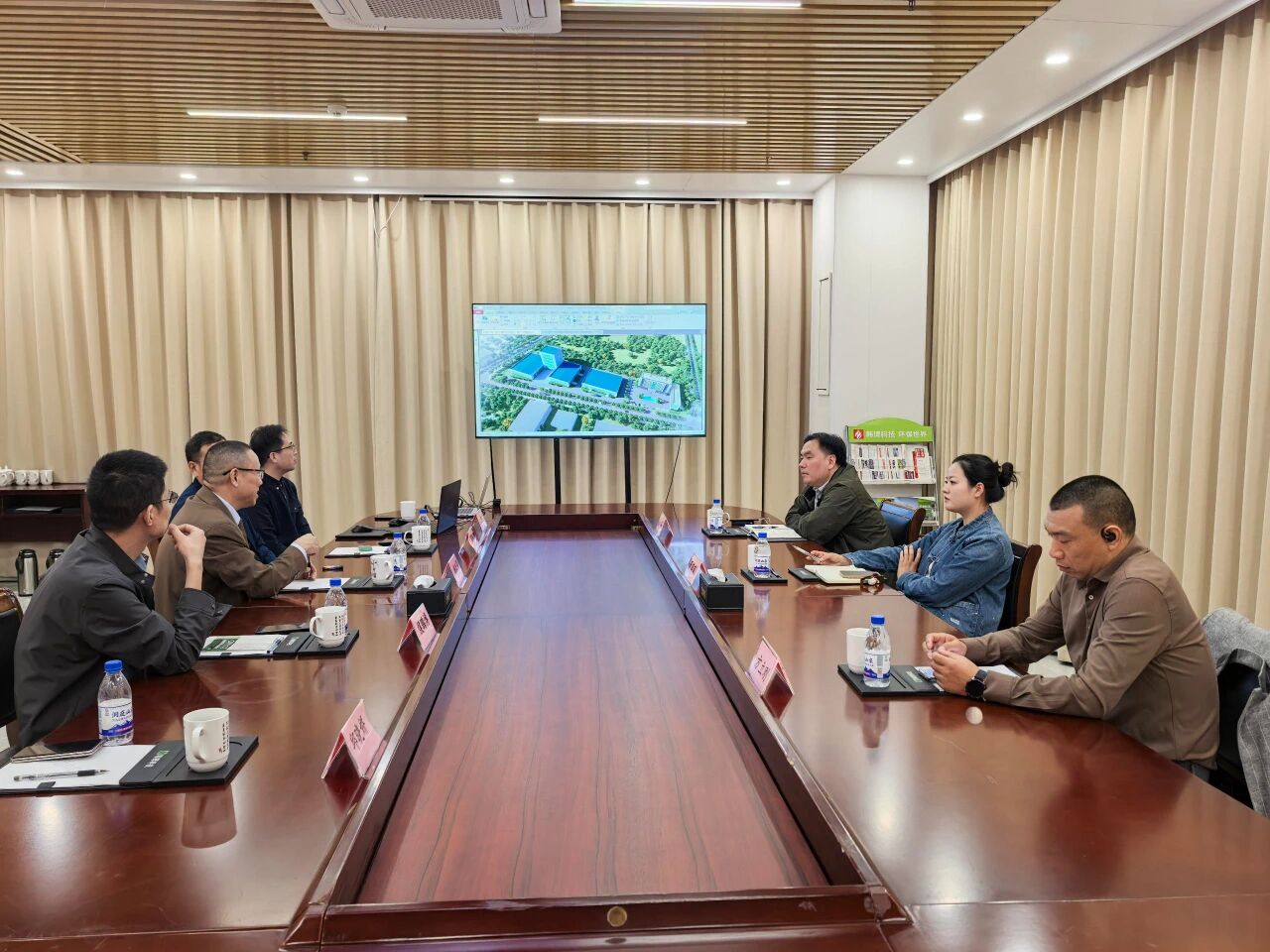 1761524886348311.jpg 02.jpg